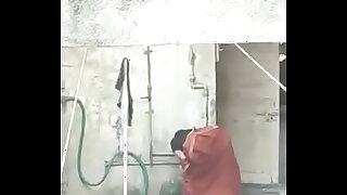 Indian aunty pissing