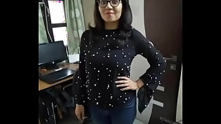 Desi punjabi girl giving blowjob in classroom