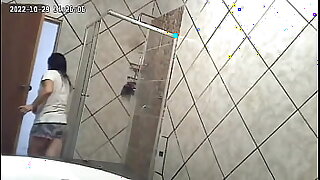 Hidden cam stepmom showering