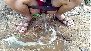 Desi Indian Bhabhi Outdoor Public Pissing Video Compilation